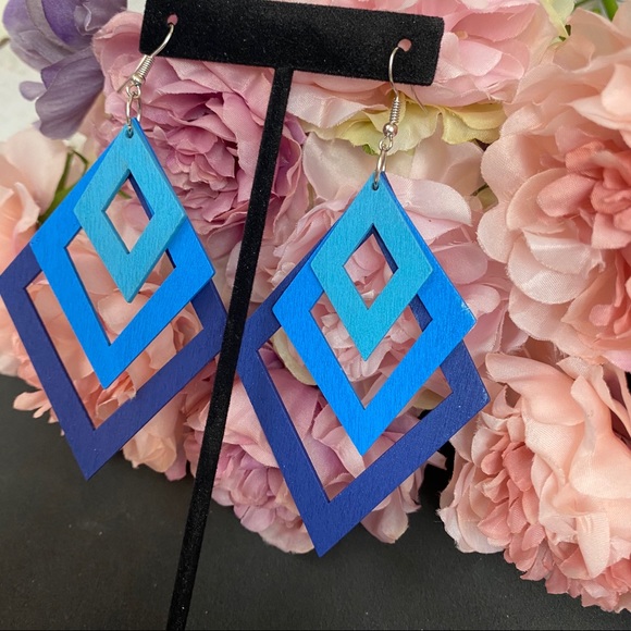 Oversize Multilayer Geometric Wood Dangle Earrings - Picture 2 of 6
